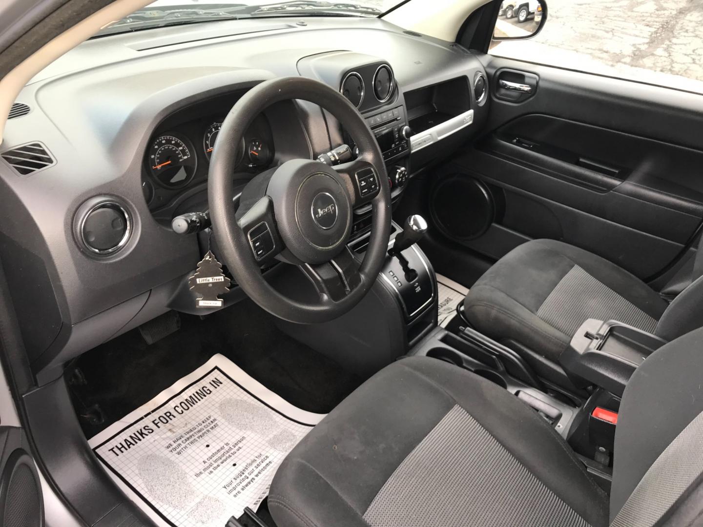 2016 Silver /Gray Jeep Compass Sport (1C4NJDBB8GD) with an 2.4 V4 engine, Automatic transmission, located at 577 Chester Pike, Prospect Park, PA, 19076, (610) 237-1015, 39.886154, -75.302338 - Photo#7